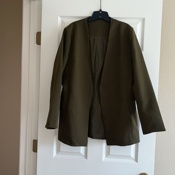 NWOT Olive Green Blazer - Picture 2 of 11